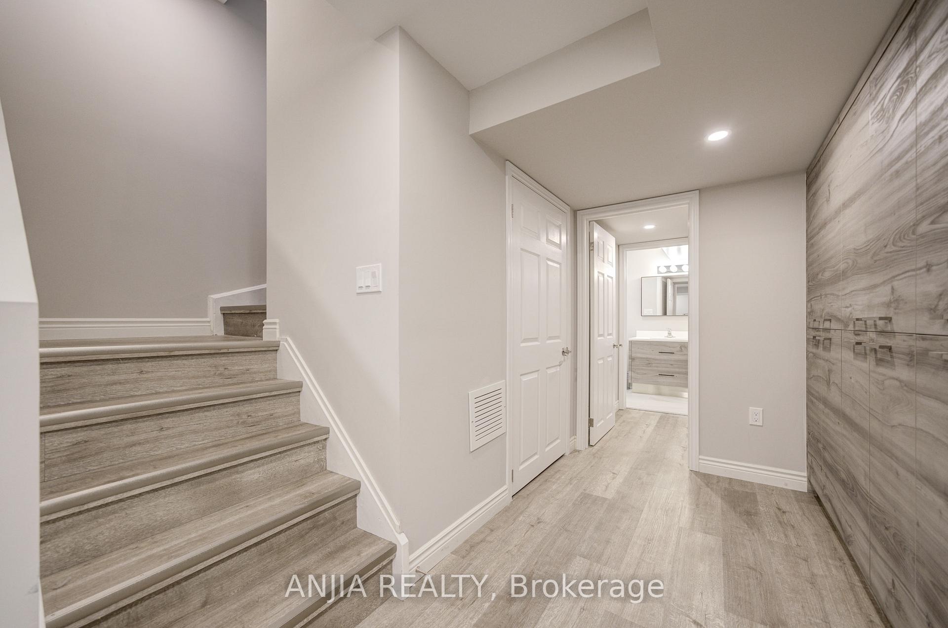 Photo 37 of 21 Bertram Earnshaw Drive, Markham, Berczy — HOMEH