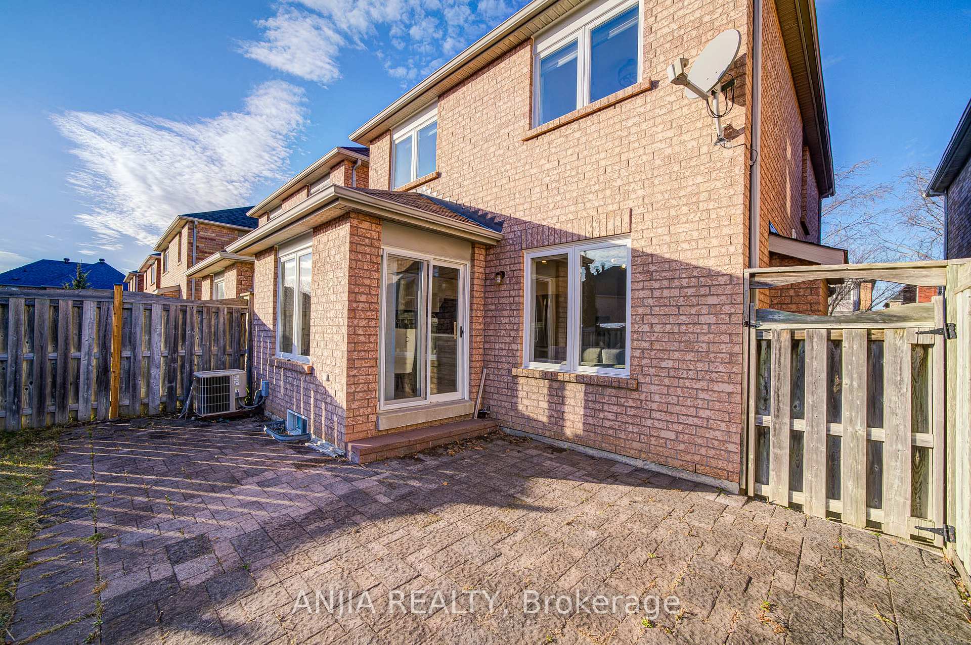 Photo 40 of 21 Bertram Earnshaw Drive, Markham, Berczy — HOMEH