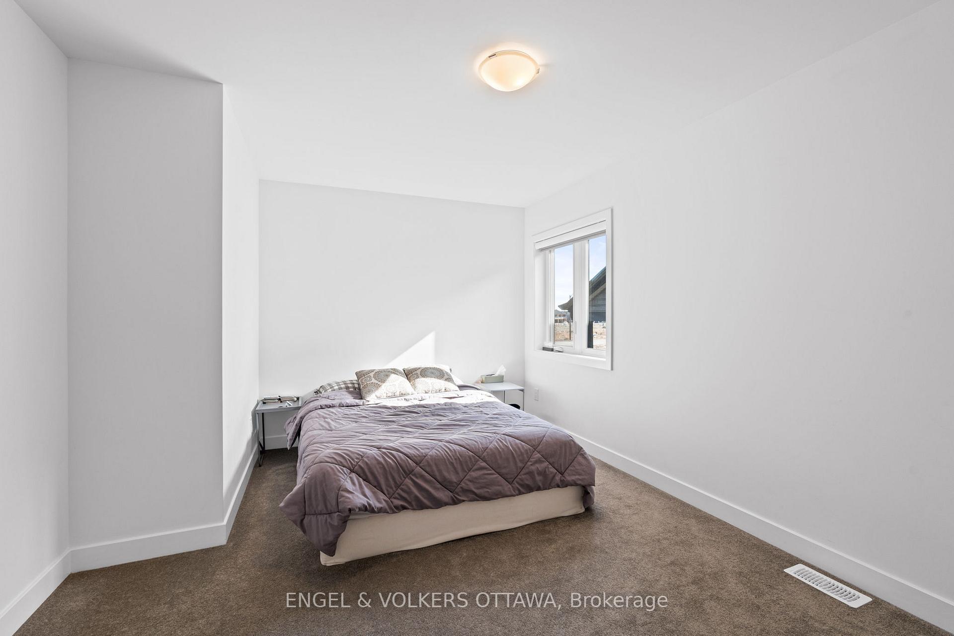 Photo 18 of 12 Whooping Crane Ridge, Ottawa, Riverside South/Gloucester Glen — HOMEH