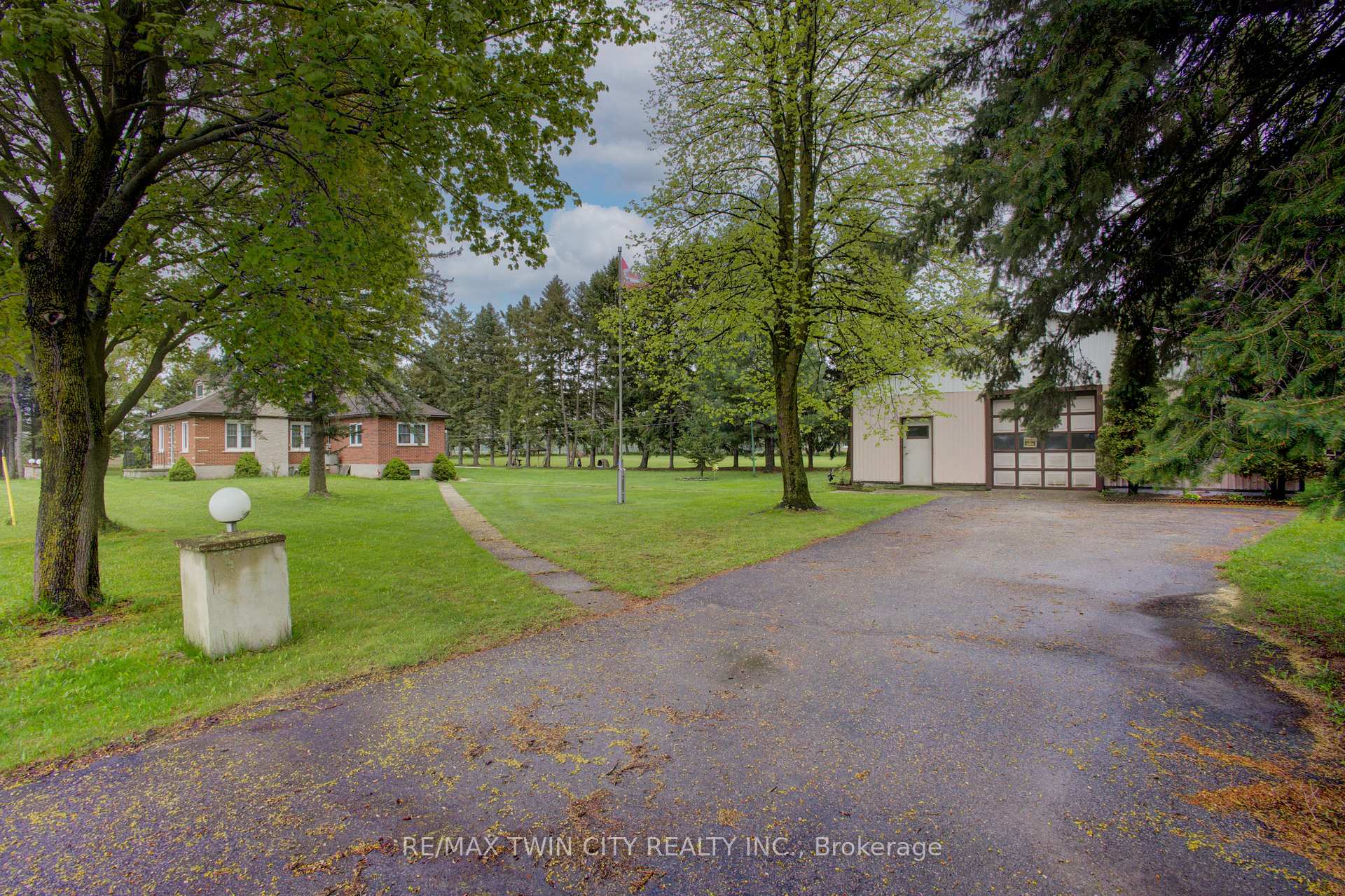 Photo 2 of 6290 Line 86, Woolwich — HOMEH