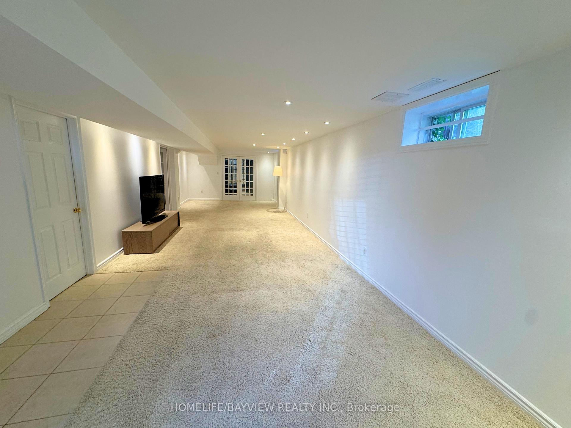 Photo 3 of Unit Lower, 36 Hunterwood Chase, Vaughan, Rural Vaughan — HOMEH