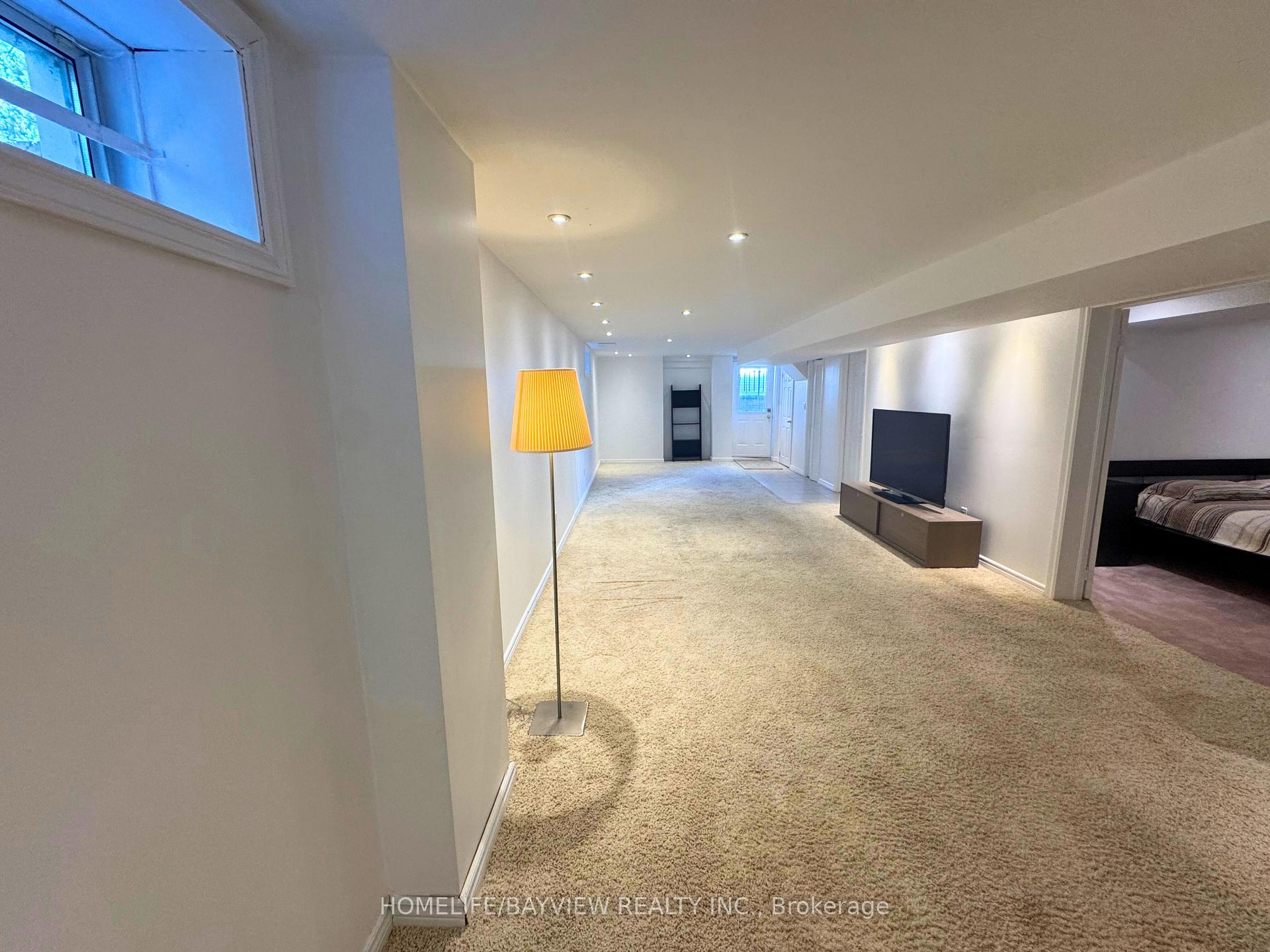 Photo 6 of Unit Lower, 36 Hunterwood Chase, Vaughan, Rural Vaughan — HOMEH