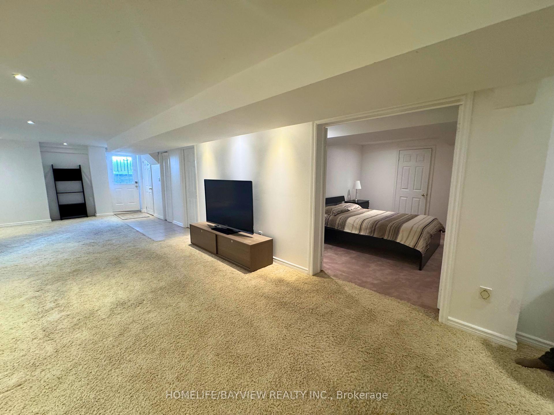 Photo 7 of Unit Lower, 36 Hunterwood Chase, Vaughan, Rural Vaughan — HOMEH