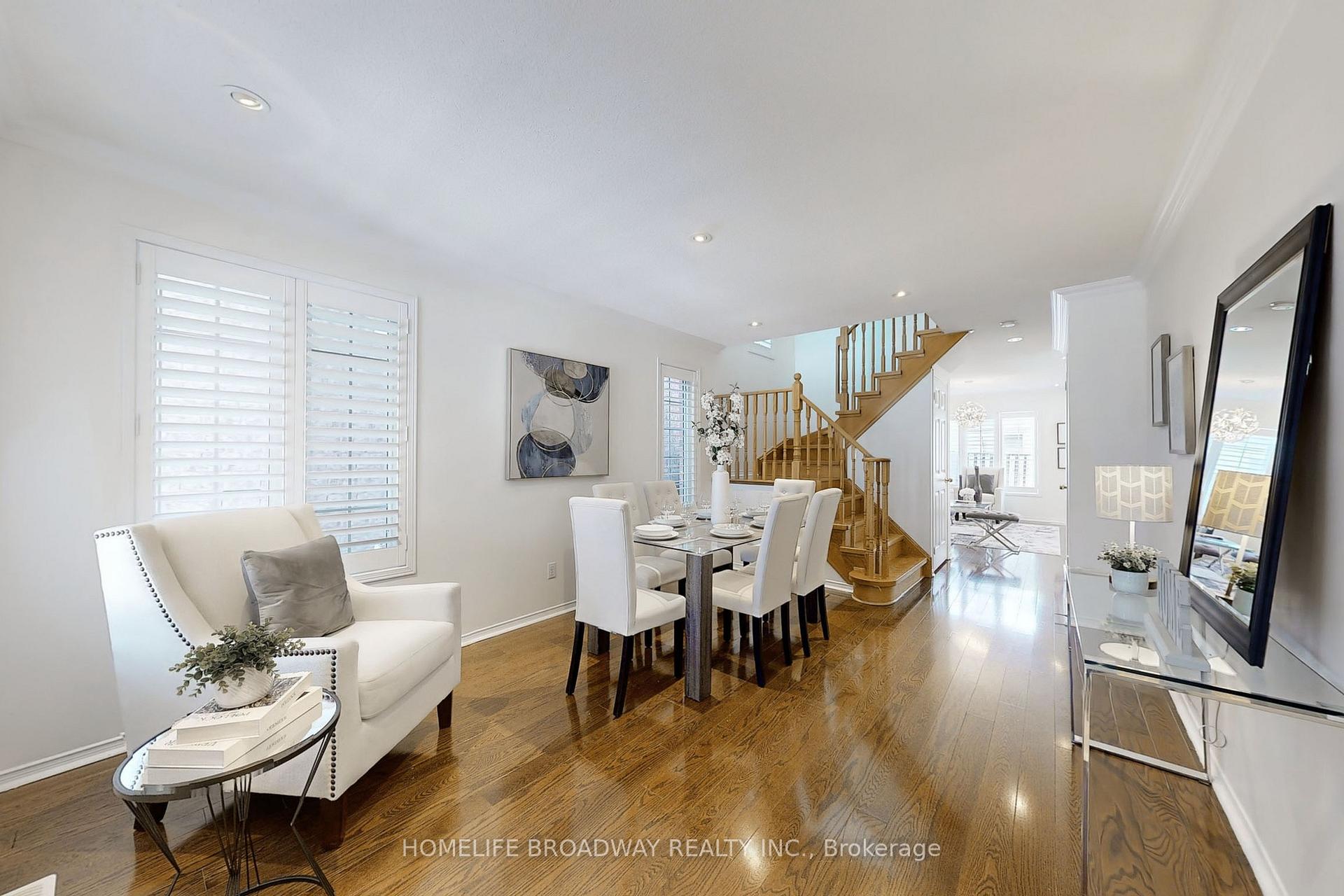 Photo 9 of 32 Raintree Drive, Markham, Village Green-South Unionville — HOMEH
