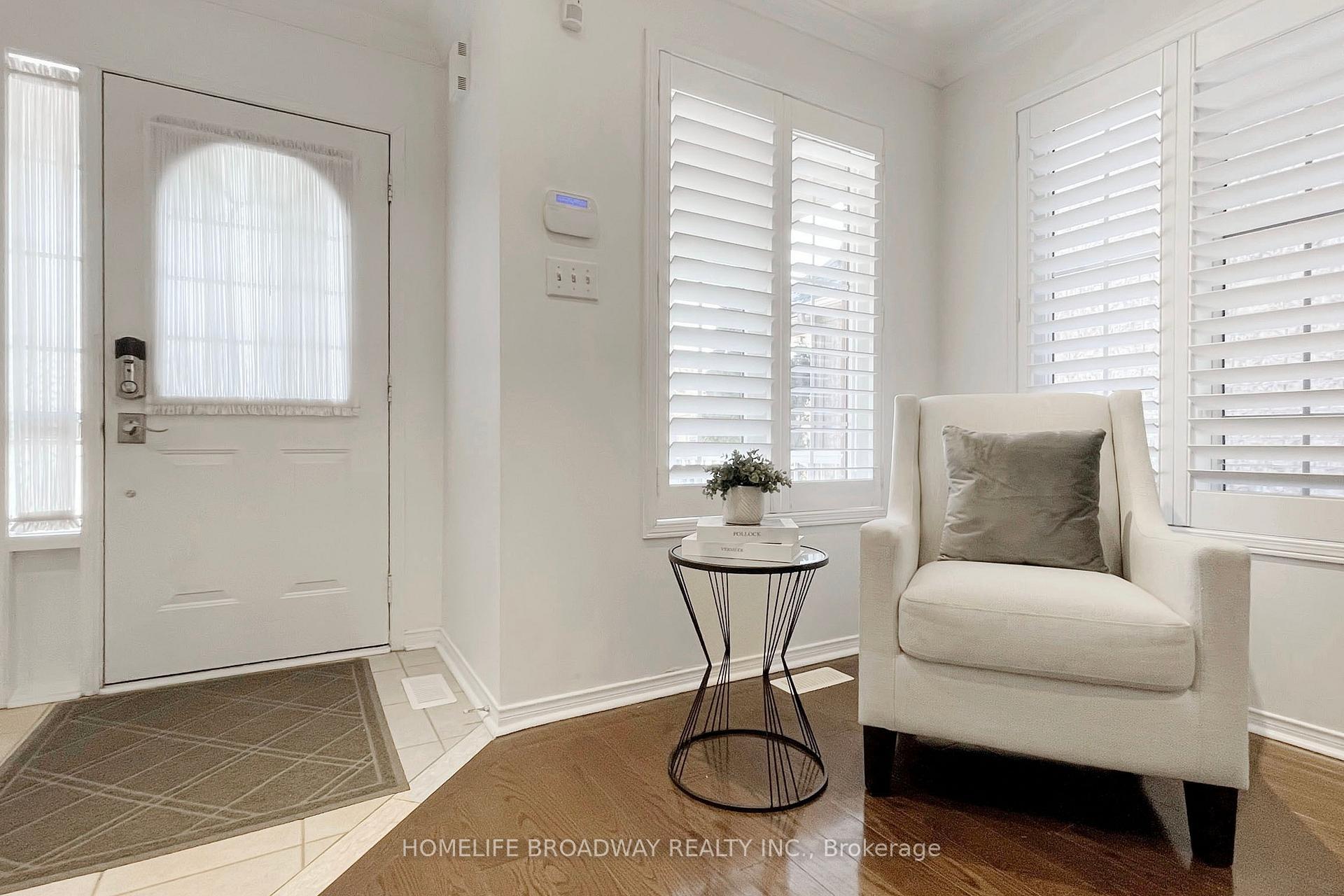 Photo 10 of 32 Raintree Drive, Markham, Village Green-South Unionville — HOMEH