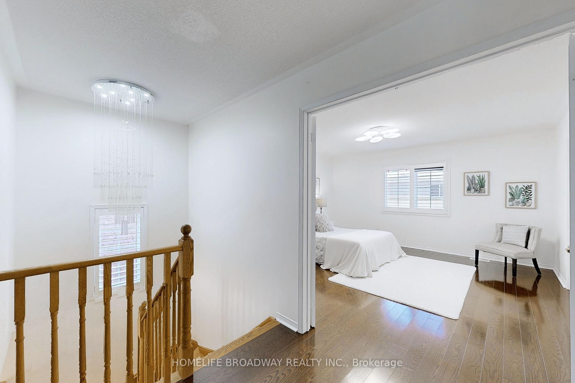 Photo 19 of 32 Raintree Drive, Markham, Village Green-South Unionville — HOMEH
