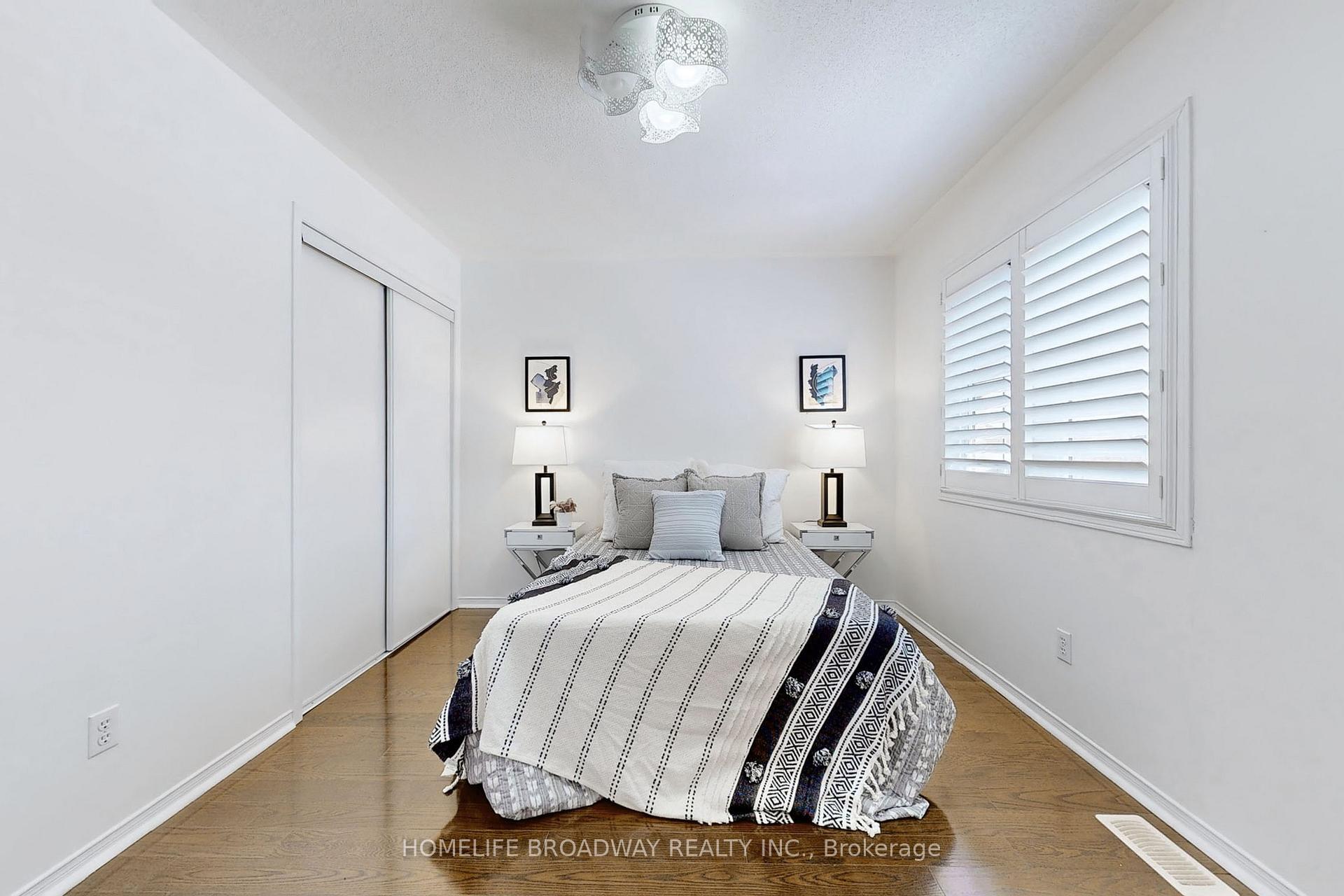 Photo 27 of 32 Raintree Drive, Markham, Village Green-South Unionville — HOMEH