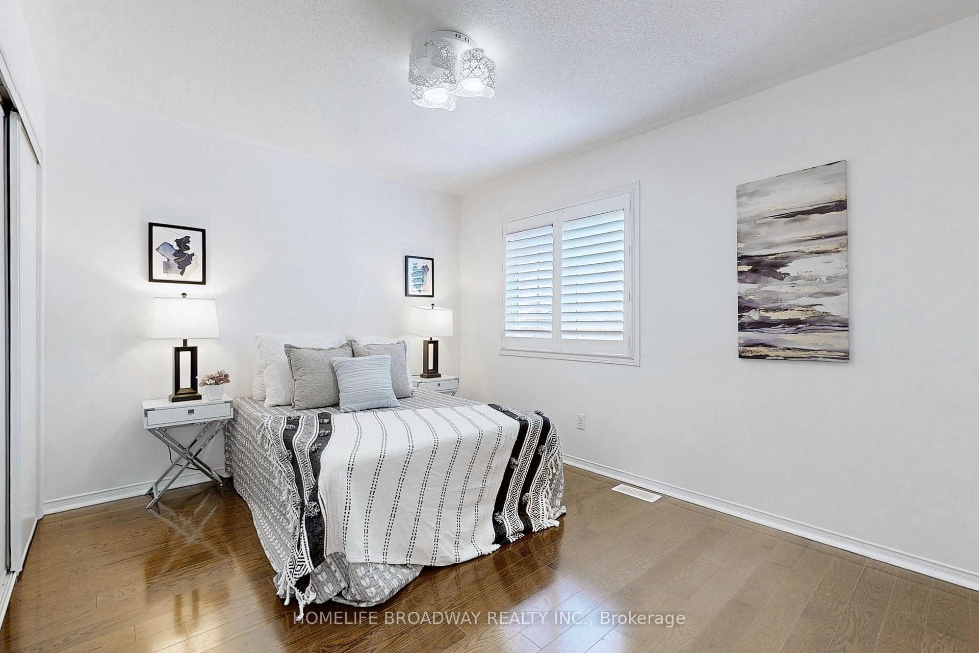 Photo 28 of 32 Raintree Drive, Markham, Village Green-South Unionville — HOMEH