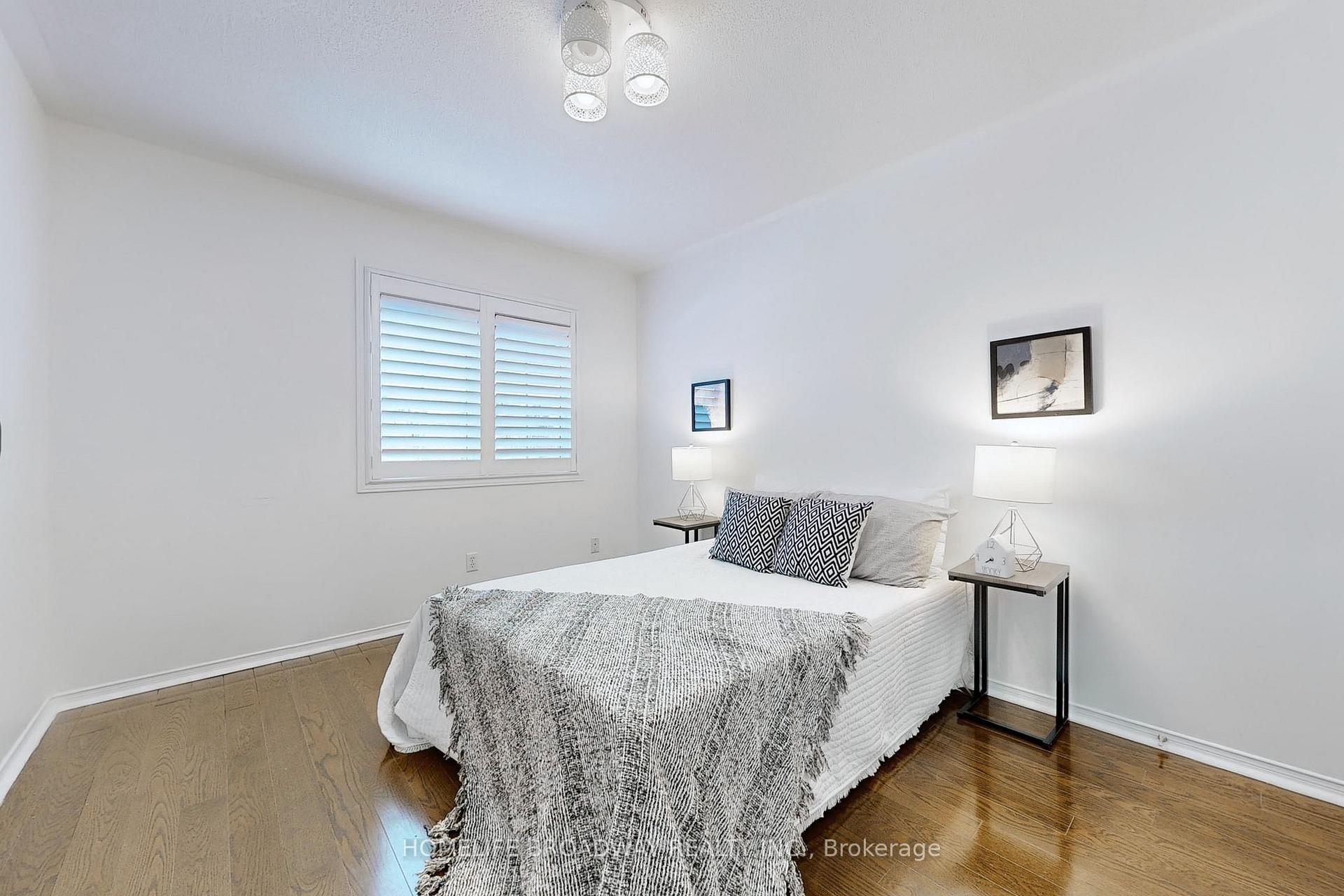 Photo 29 of 32 Raintree Drive, Markham, Village Green-South Unionville — HOMEH