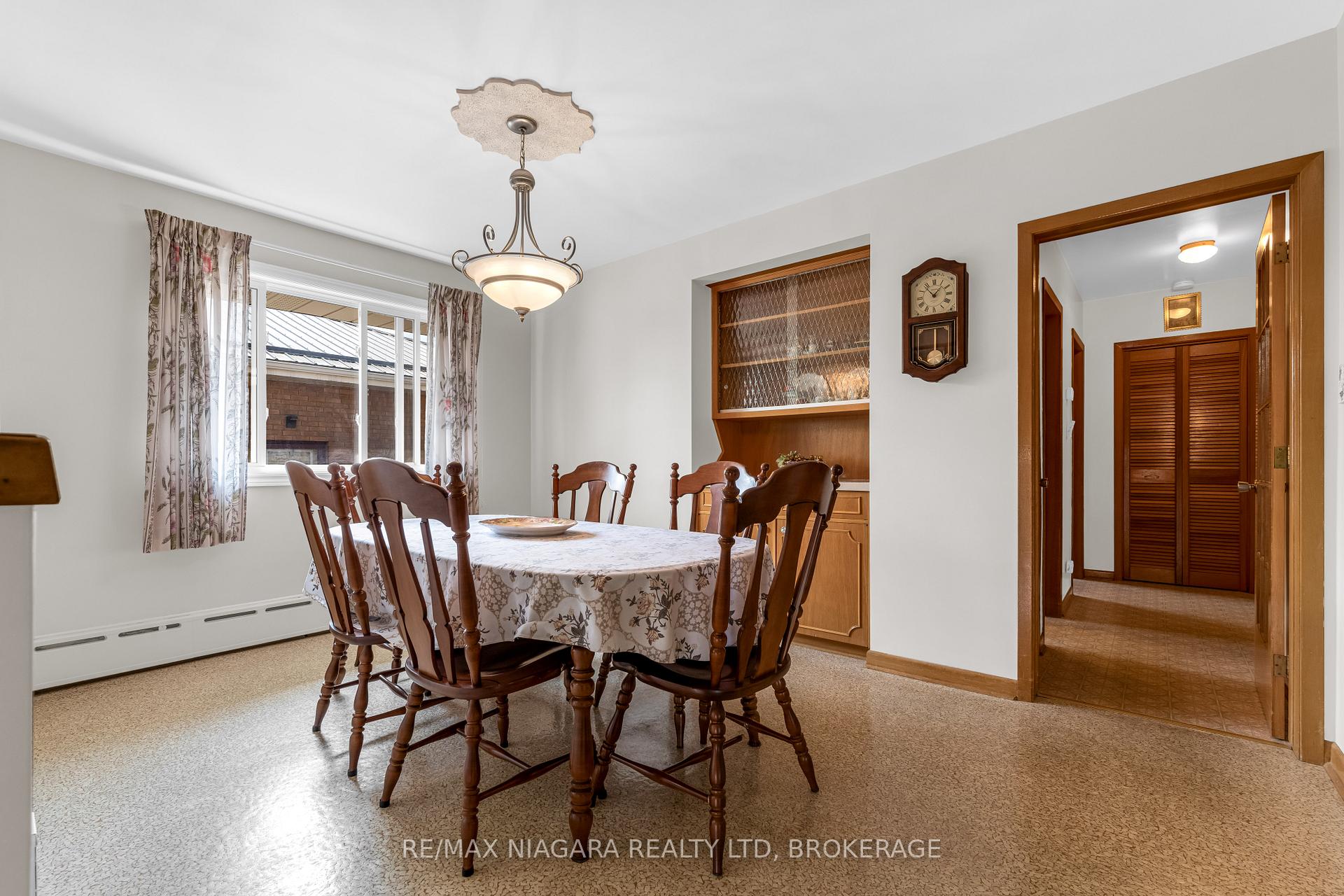 Photo 8 of 520 Sutherland Avenue, Welland, Lincoln/Crowland — HOMEH