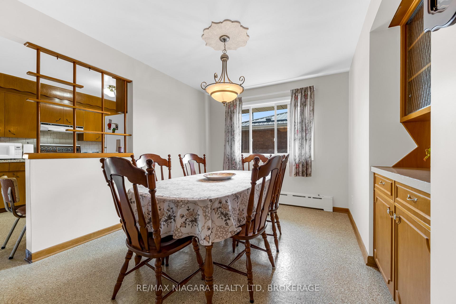 Photo 9 of 520 Sutherland Avenue, Welland, Lincoln/Crowland — HOMEH
