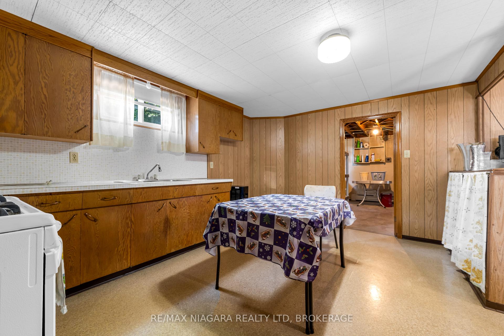 Photo 25 of 520 Sutherland Avenue, Welland, Lincoln/Crowland — HOMEH