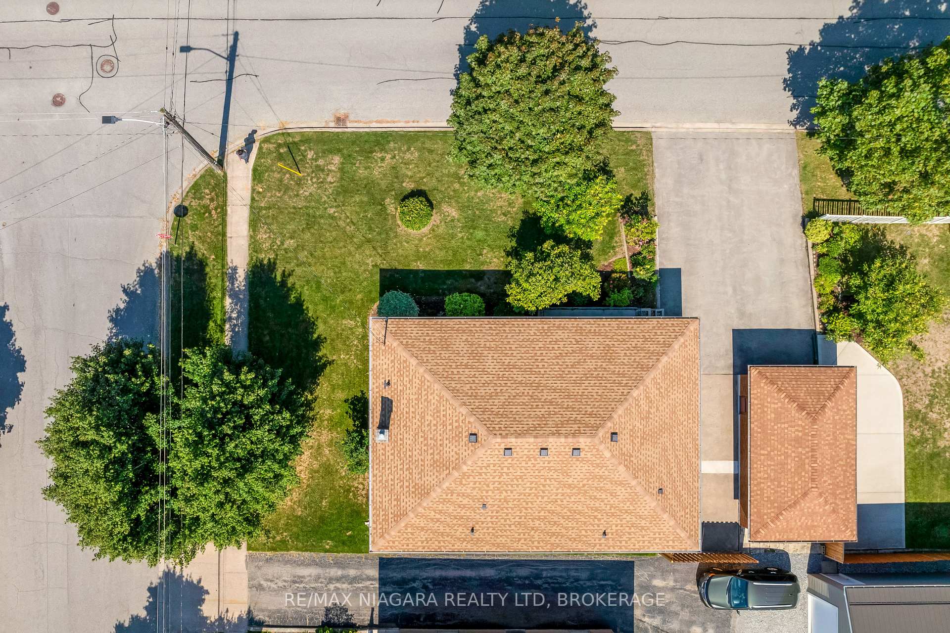 Photo 38 of 520 Sutherland Avenue, Welland, Lincoln/Crowland — HOMEH