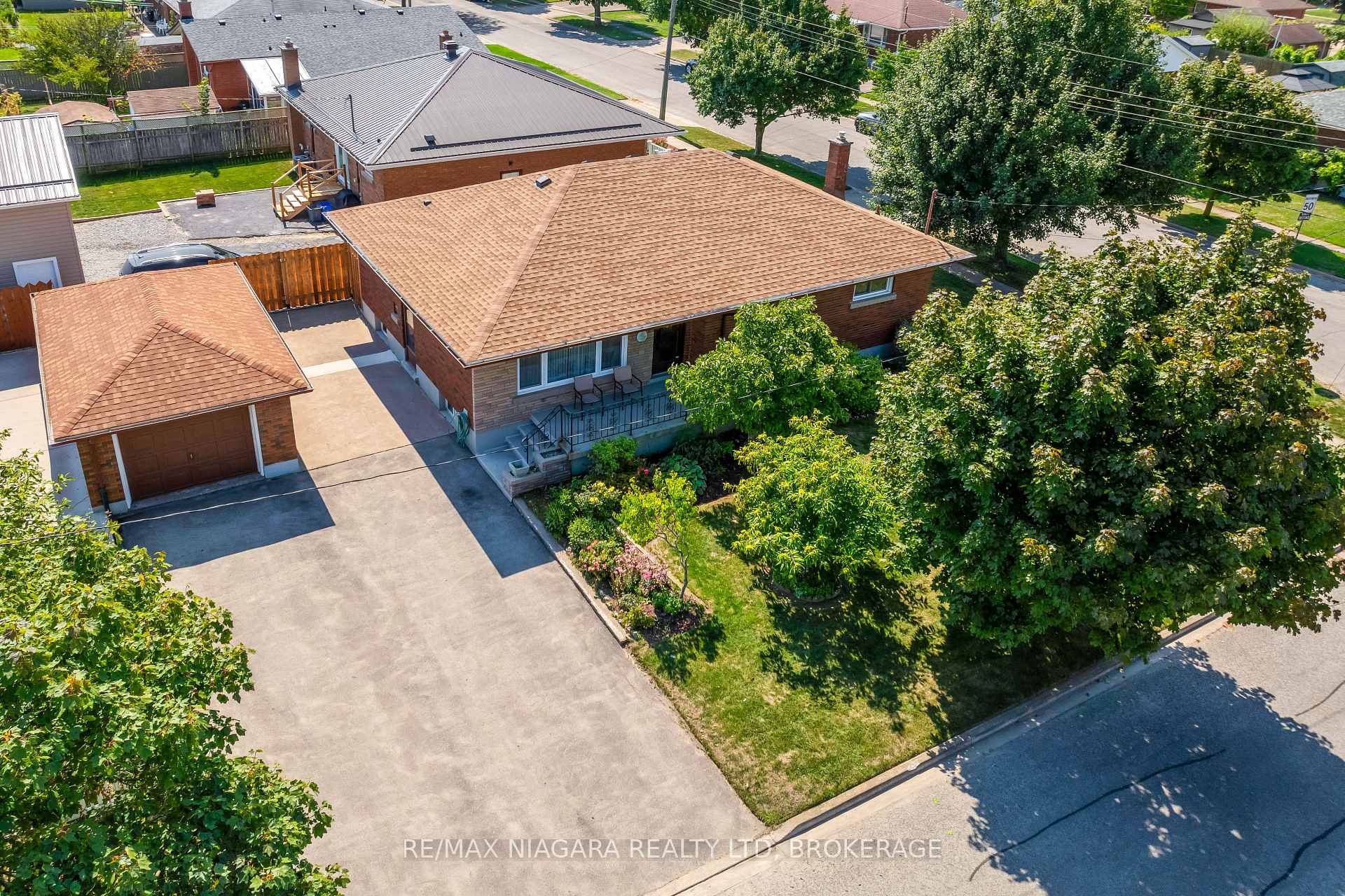 Photo 39 of 520 Sutherland Avenue, Welland, Lincoln/Crowland — HOMEH