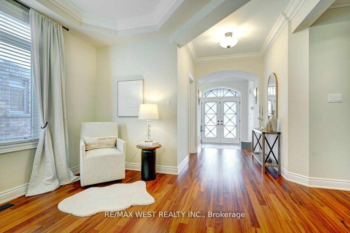 Photo 9 of 242 Marc Santi Boulevard, Vaughan, Patterson — HOMEH