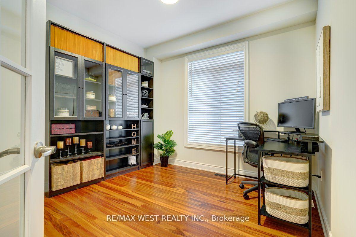 Photo 15 of 242 Marc Santi Boulevard, Vaughan, Patterson — HOMEH