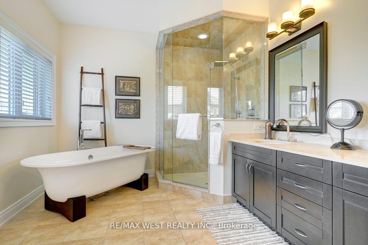 Photo 17 of 242 Marc Santi Boulevard, Vaughan, Patterson — HOMEH