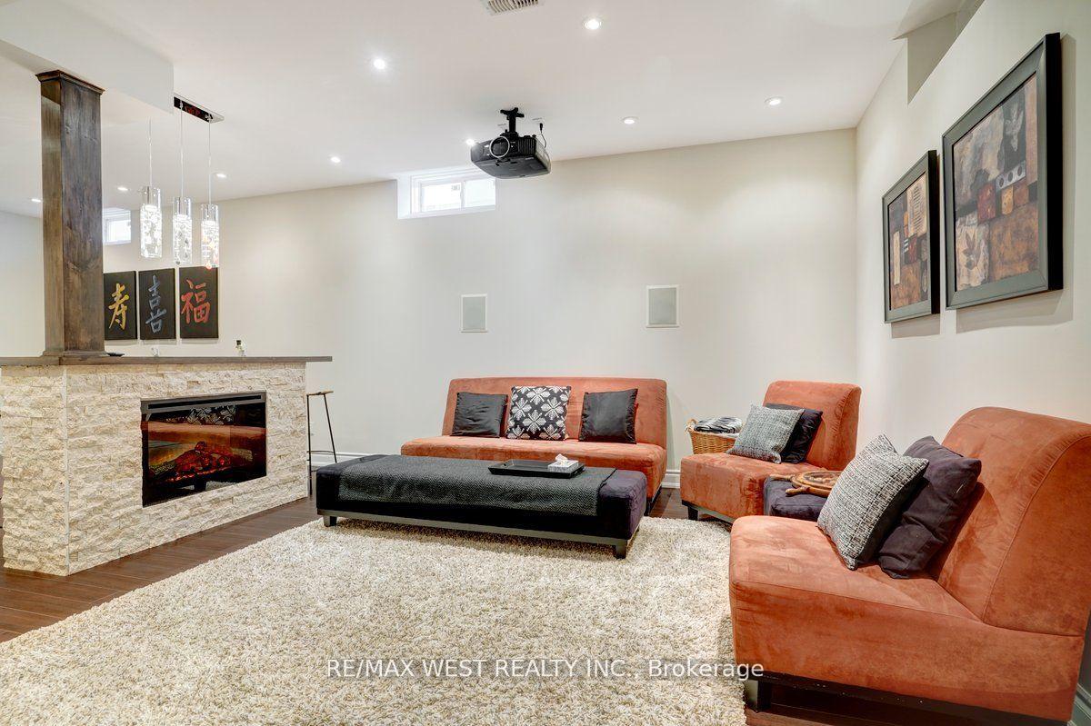 Photo 26 of 242 Marc Santi Boulevard, Vaughan, Patterson — HOMEH