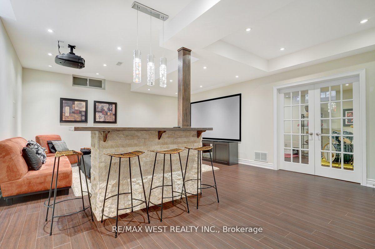 Photo 28 of 242 Marc Santi Boulevard, Vaughan, Patterson — HOMEH