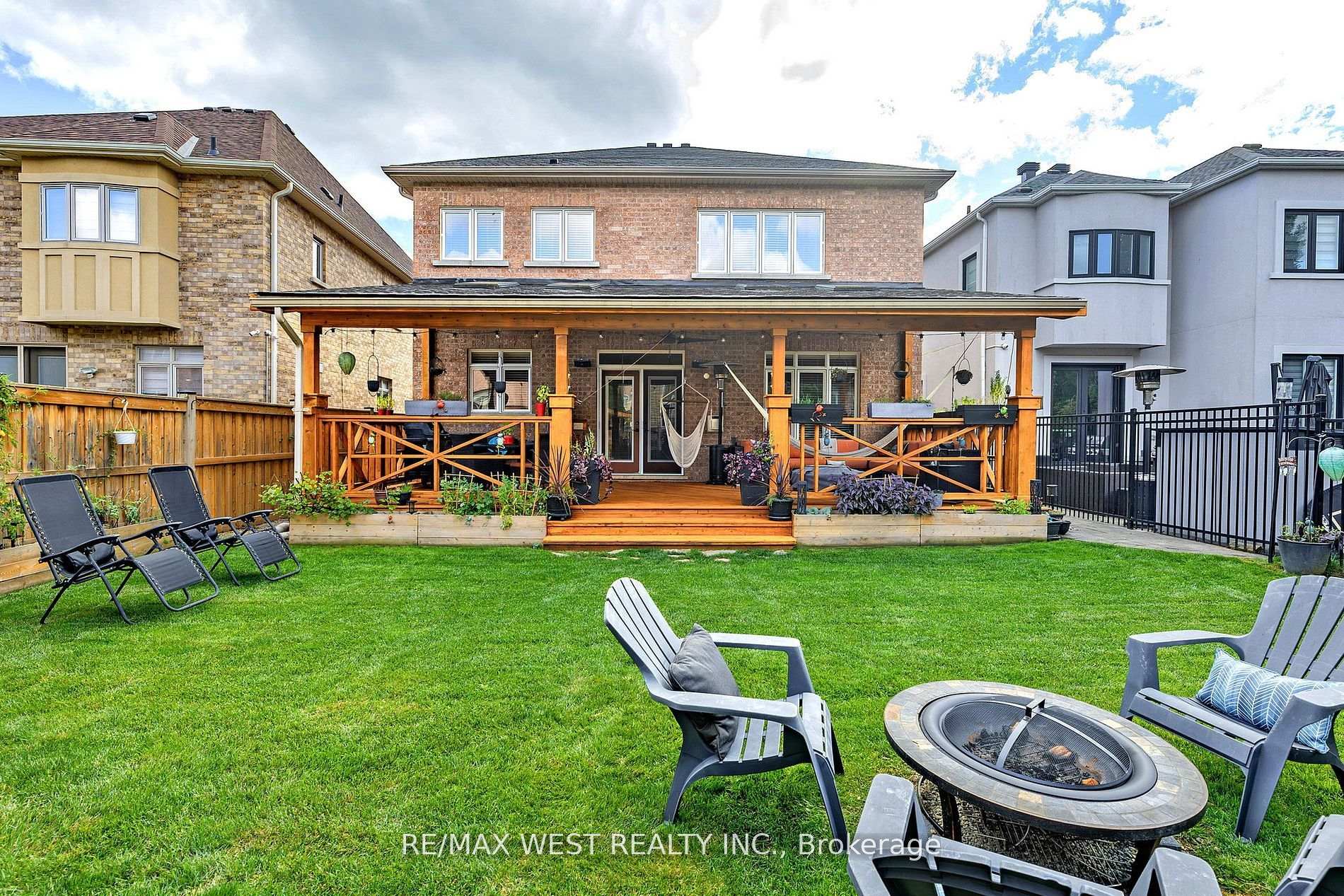 Photo 33 of 242 Marc Santi Boulevard, Vaughan, Patterson — HOMEH