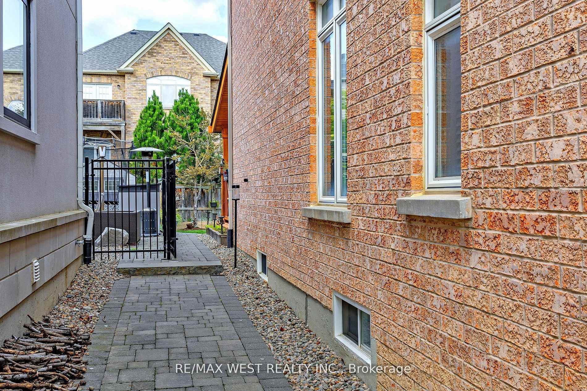 Photo 36 of 242 Marc Santi Boulevard, Vaughan, Patterson — HOMEH