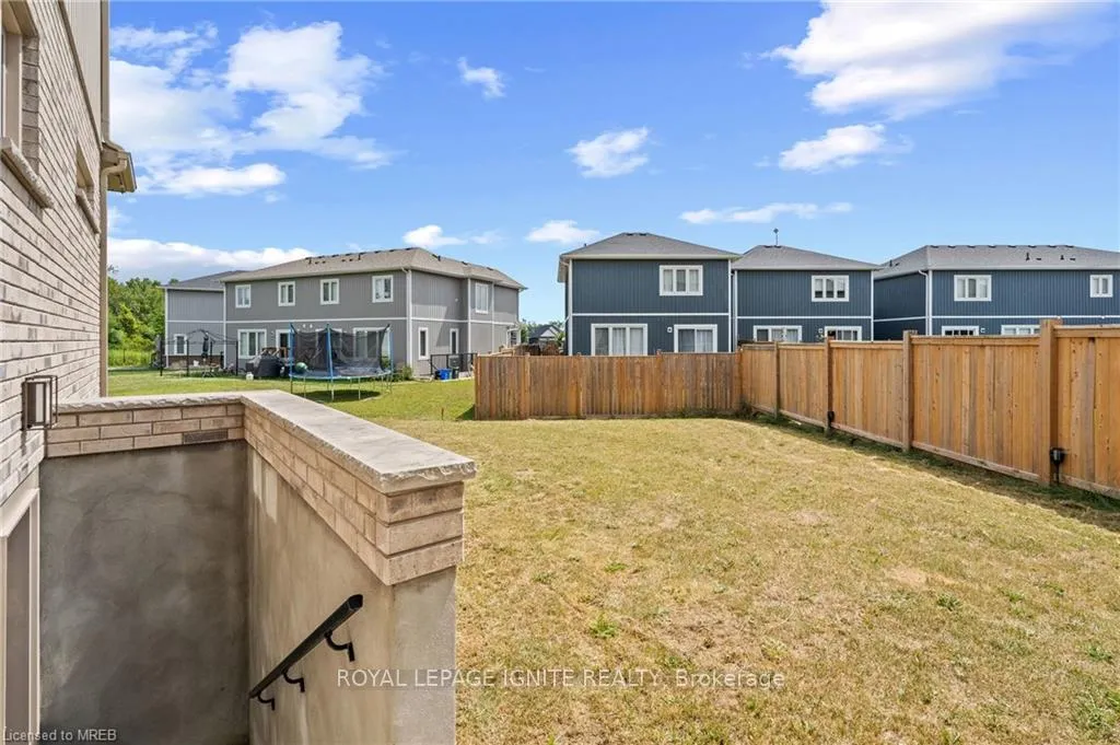 Photo 37 of 263 Memorial Park Drive, Welland, Lincoln/Crowland — HOMEH