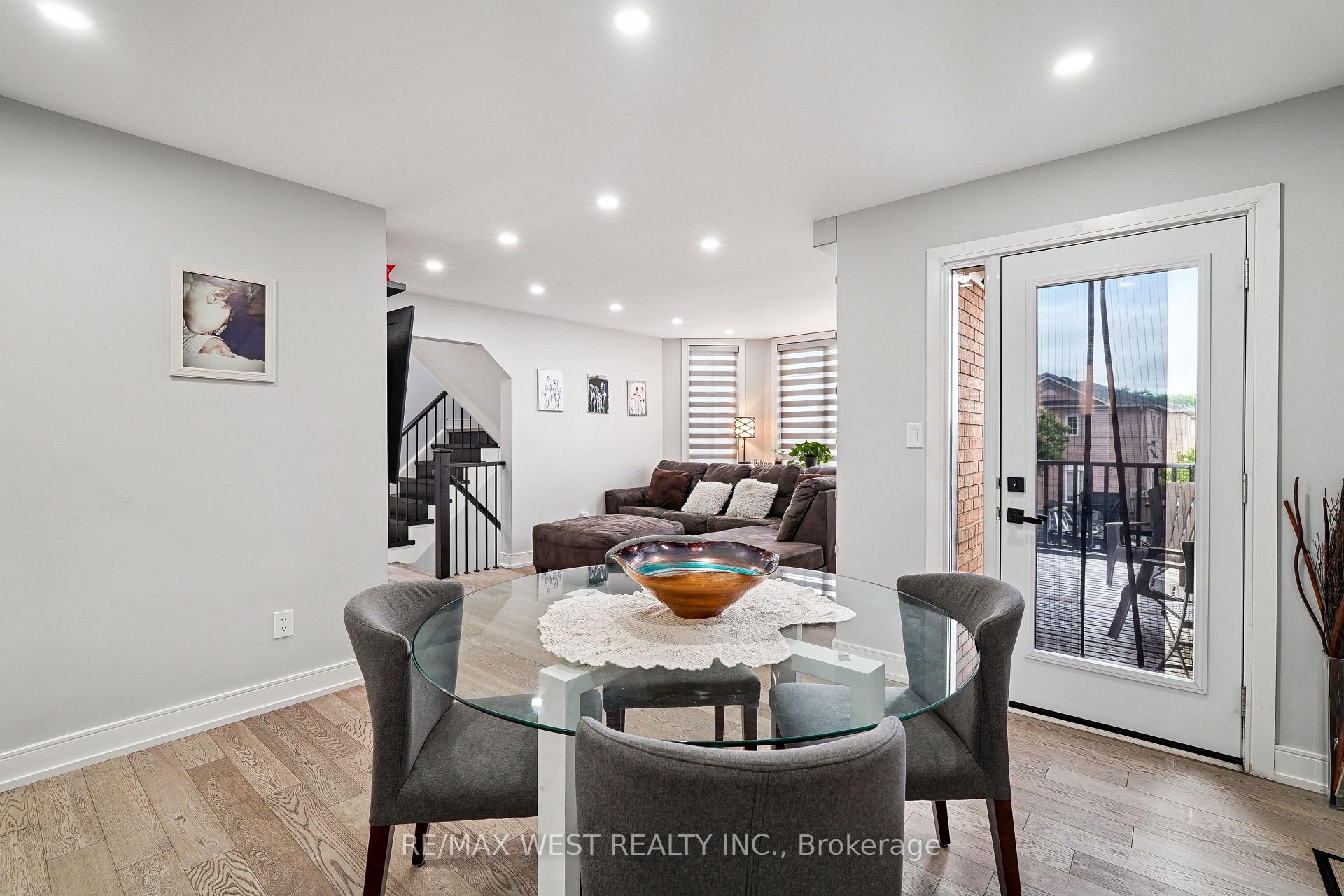 Photo 4 of 36 Madeira Avenue, Vaughan, Vellore Village — HOMEH