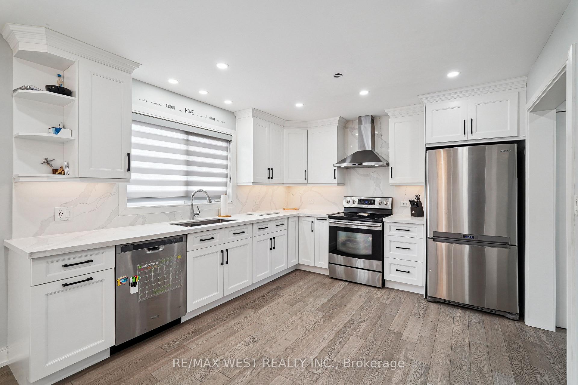 Photo 6 of 36 Madeira Avenue, Vaughan, Vellore Village — HOMEH