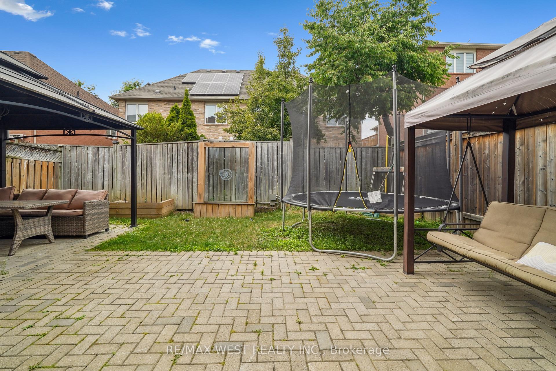 Photo 13 of 36 Madeira Avenue, Vaughan, Vellore Village — HOMEH