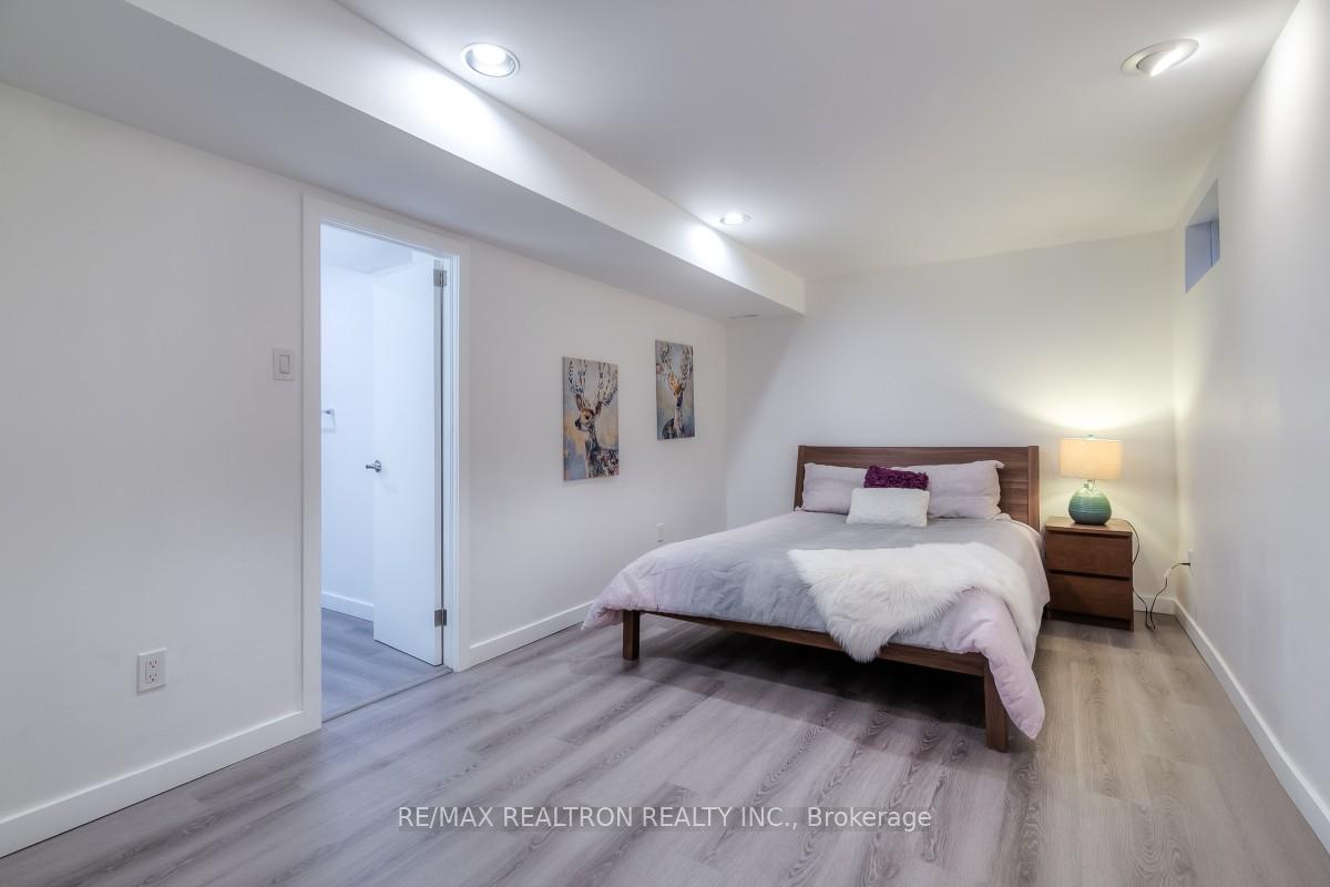 Photo 32 of 35 Miley Drive, Markham, Markville — HOMEH