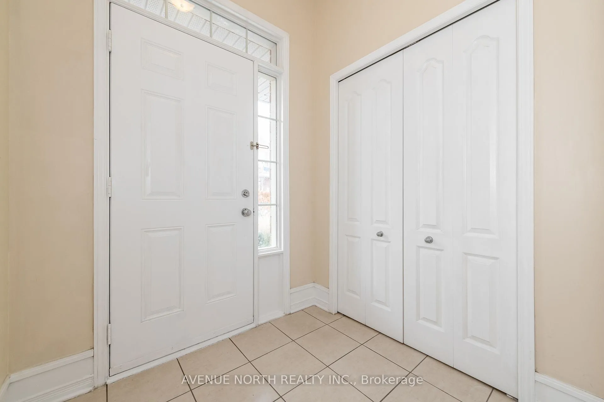 Photo 5 of 361 Royal Fern Way, Ottawa, Riverside South/Gloucester Glen — HOMEH