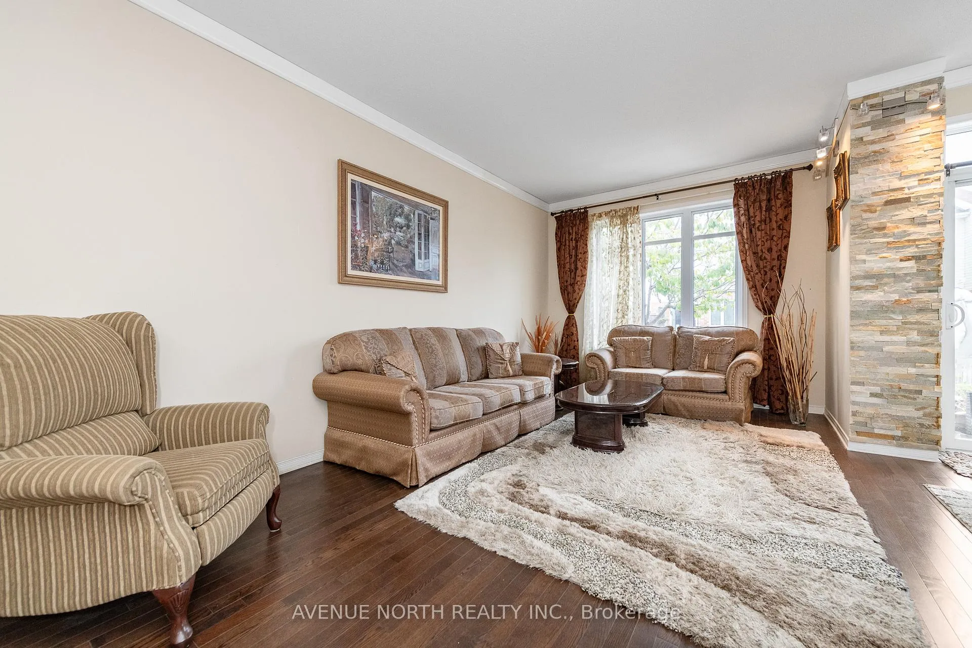 Photo 10 of 361 Royal Fern Way, Ottawa, Riverside South/Gloucester Glen — HOMEH