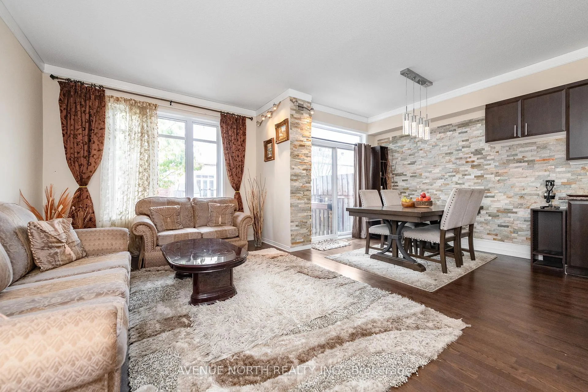 Photo 11 of 361 Royal Fern Way, Ottawa, Riverside South/Gloucester Glen — HOMEH