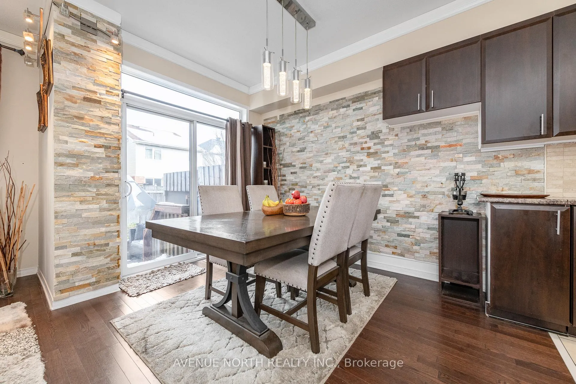Photo 14 of 361 Royal Fern Way, Ottawa, Riverside South/Gloucester Glen — HOMEH