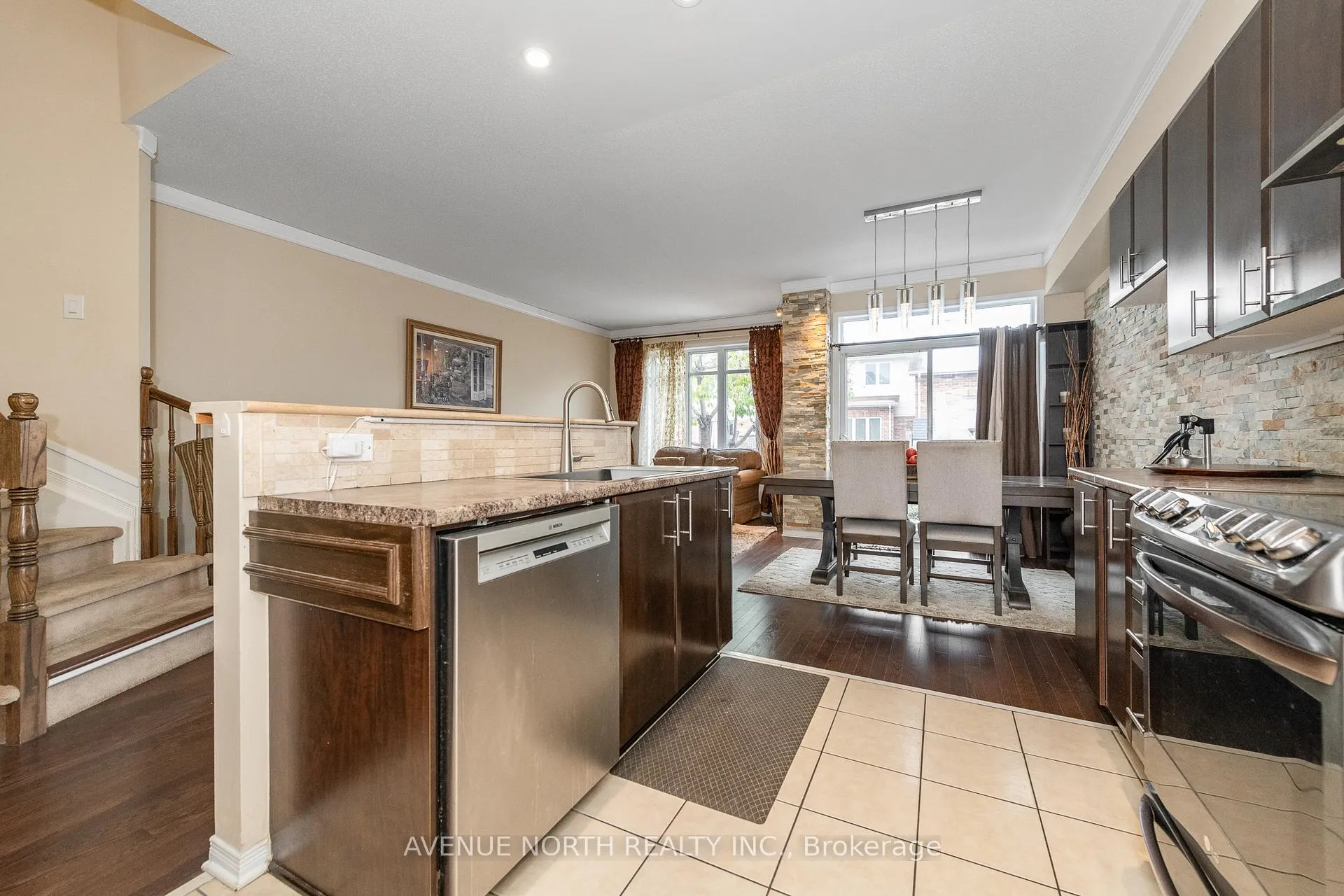 Photo 19 of 361 Royal Fern Way, Ottawa, Riverside South/Gloucester Glen — HOMEH