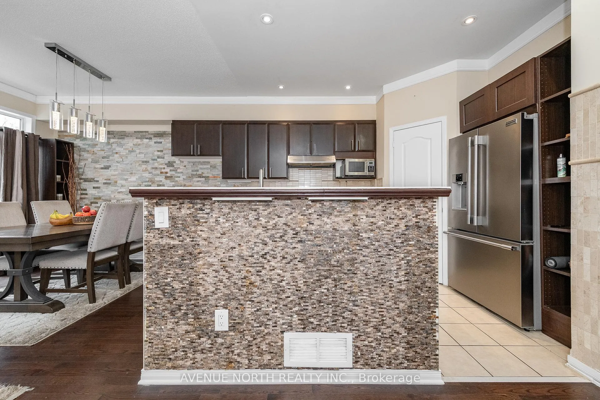 Photo 22 of 361 Royal Fern Way, Ottawa, Riverside South/Gloucester Glen — HOMEH