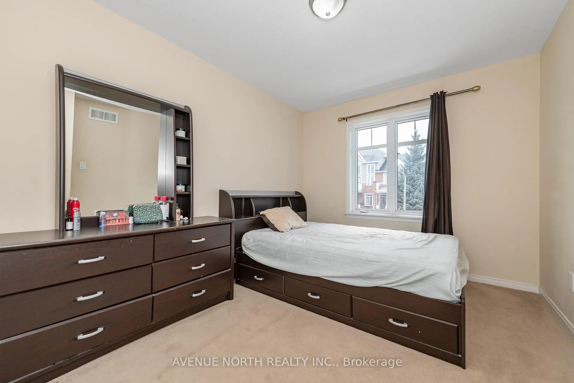 Photo 31 of 361 Royal Fern Way, Ottawa, Riverside South/Gloucester Glen — HOMEH