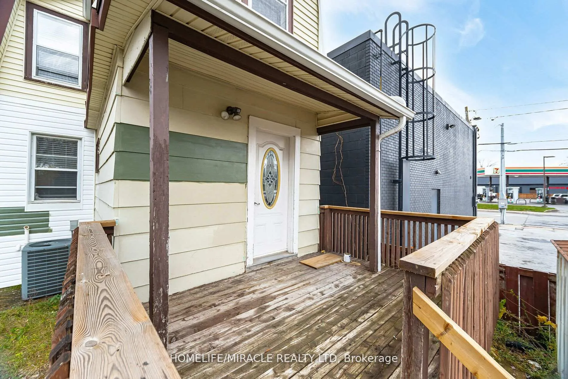 Photo 5 of 465 E Main Street, Welland, Lincoln/Crowland — HOMEH