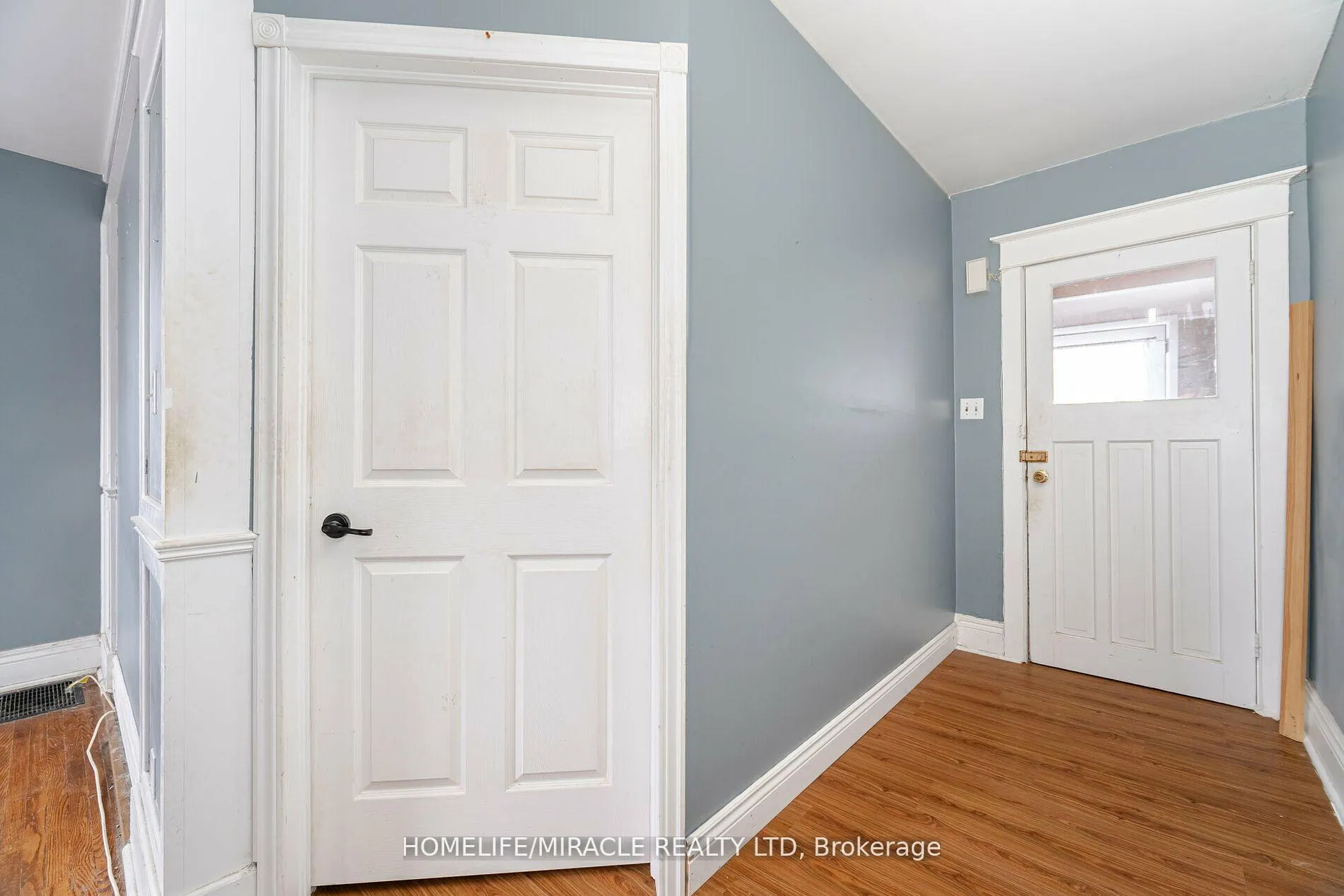 Photo 14 of 465 E Main Street, Welland, Lincoln/Crowland — HOMEH