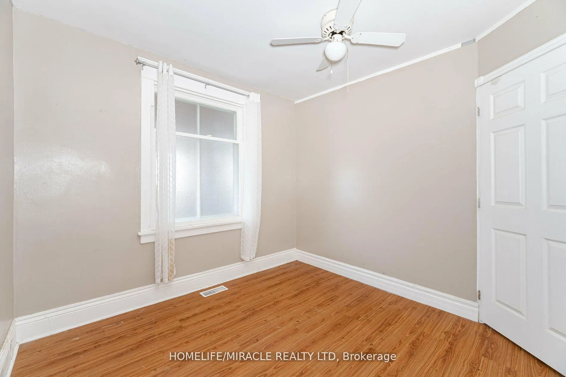 Photo 21 of 465 E Main Street, Welland, Lincoln/Crowland — HOMEH