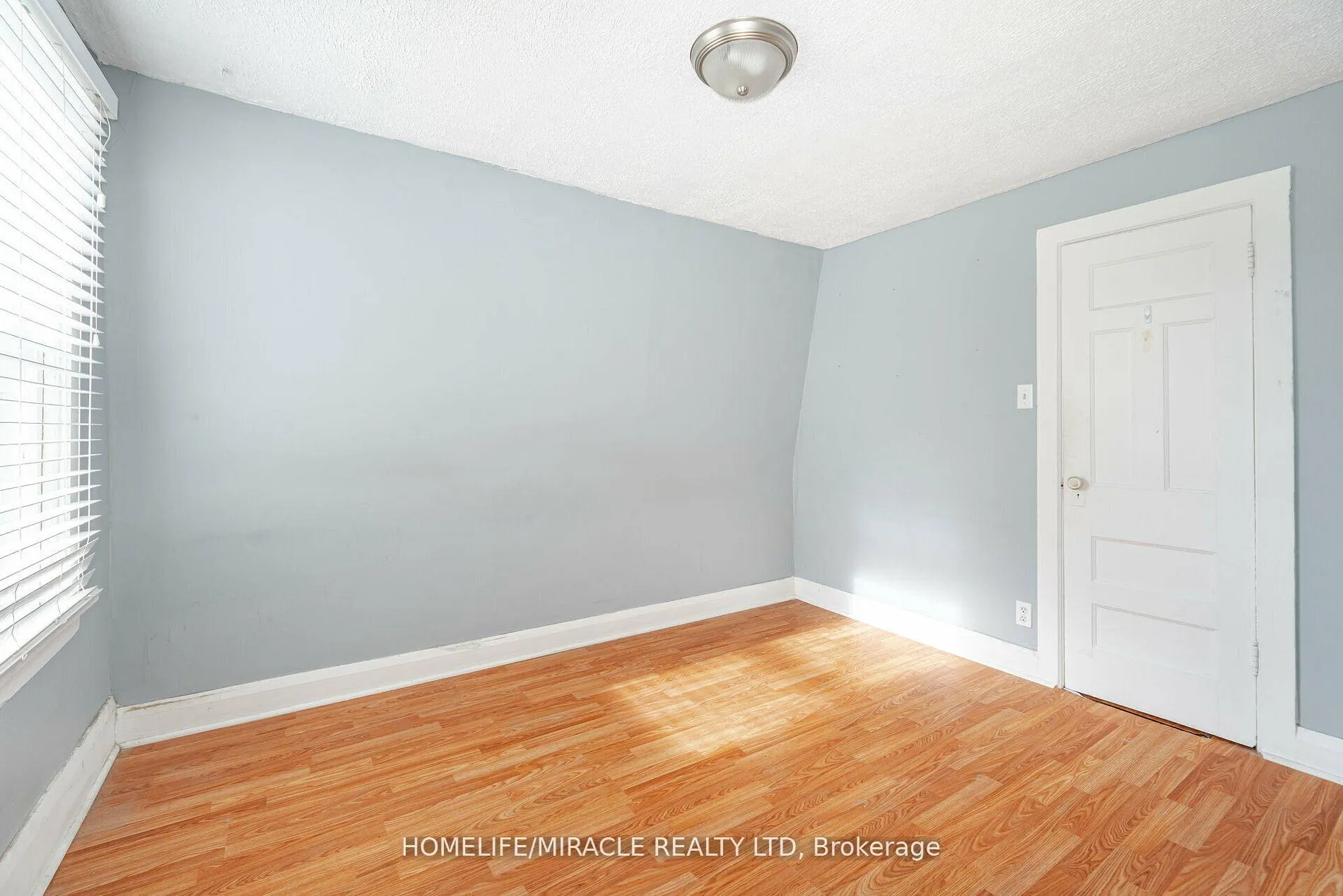 Photo 27 of 465 E Main Street, Welland, Lincoln/Crowland — HOMEH