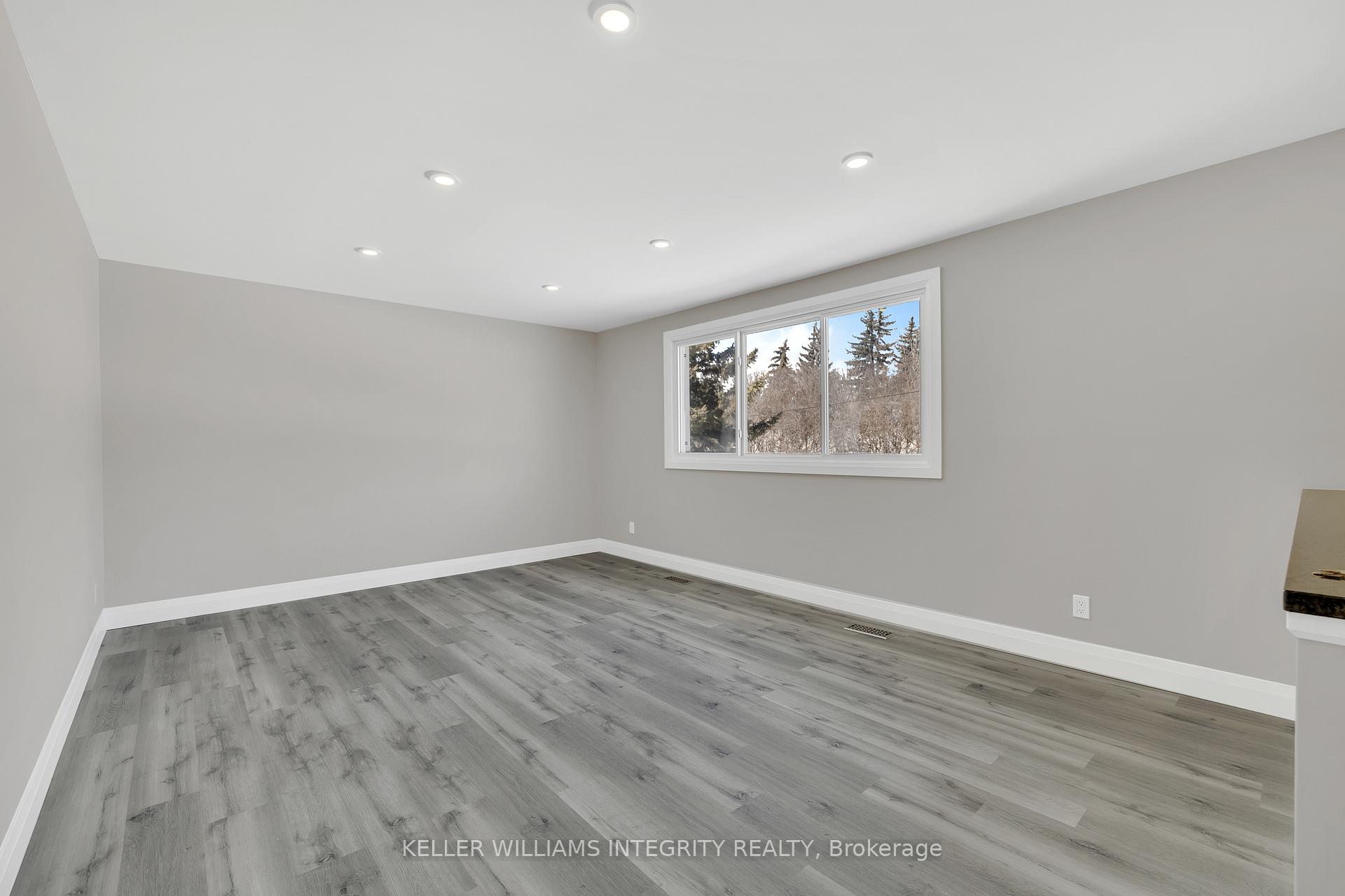 Photo 7 of 388 Tremblay Road, Ottawa, Eastway Gardens/Industrial Park — HOMEH