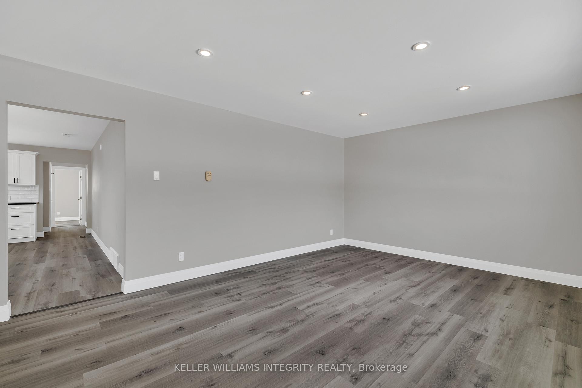 Photo 8 of 388 Tremblay Road, Ottawa, Eastway Gardens/Industrial Park — HOMEH