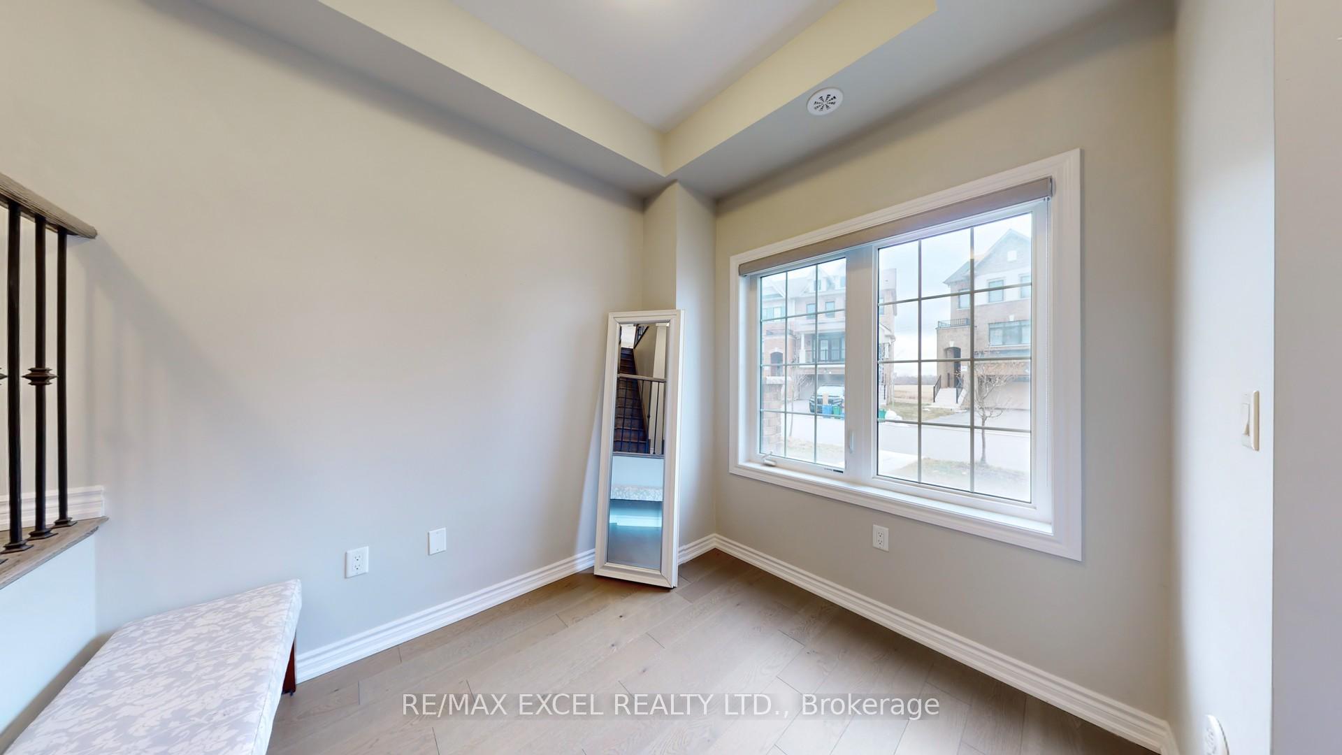 Photo 3 of 4 Isabella Peach Drive, Markham, Victoria Square — HOMEH
