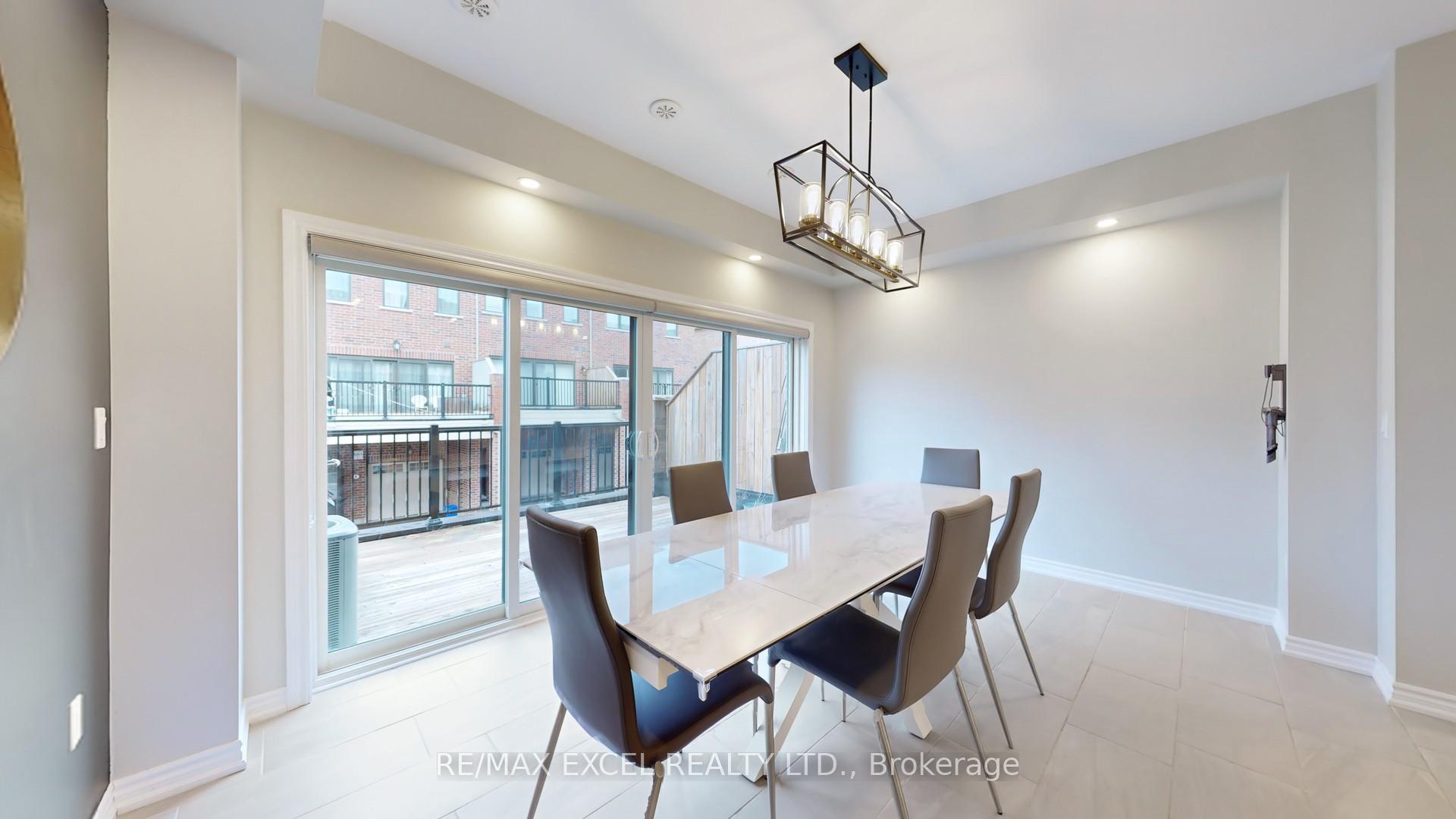 Photo 5 of 4 Isabella Peach Drive, Markham, Victoria Square — HOMEH