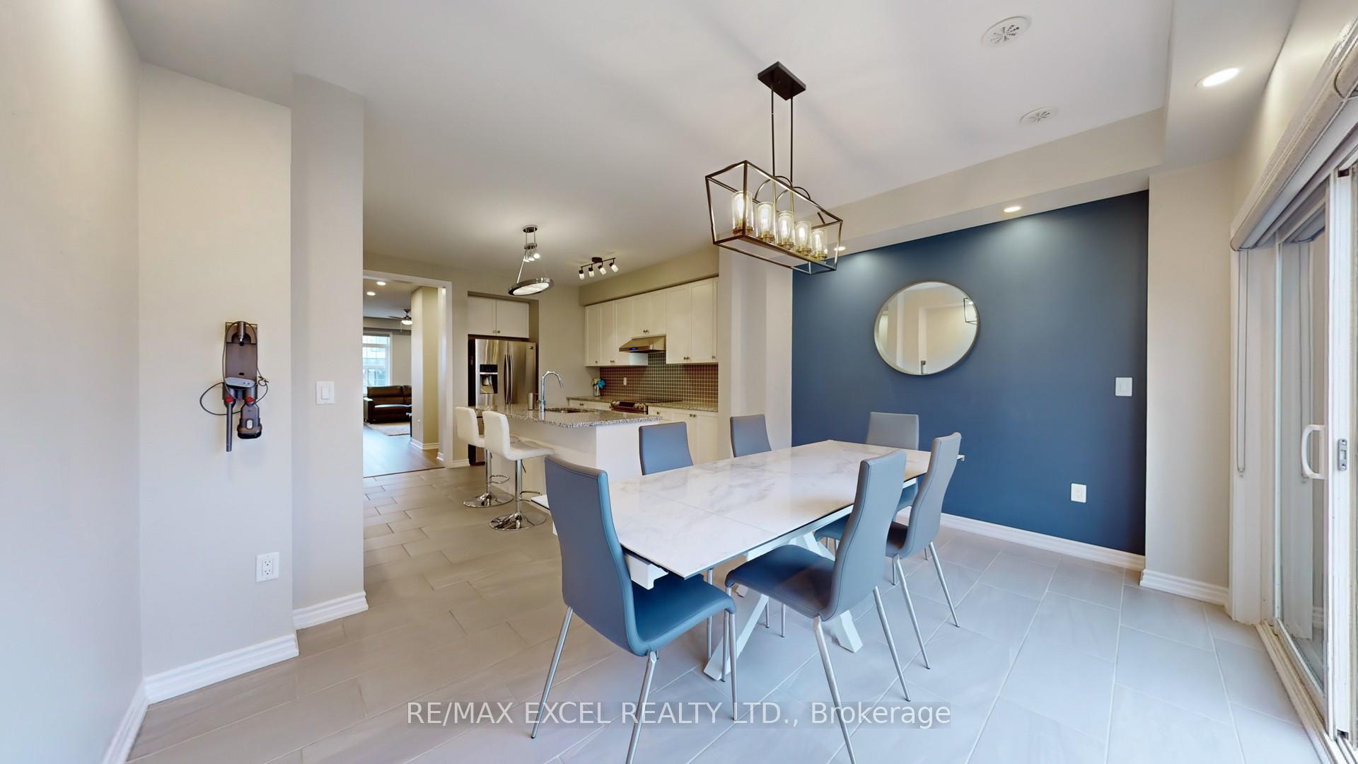 Photo 7 of 4 Isabella Peach Drive, Markham, Victoria Square — HOMEH