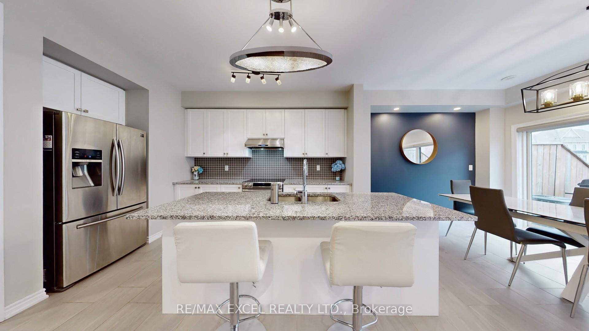 Photo 9 of 4 Isabella Peach Drive, Markham, Victoria Square — HOMEH