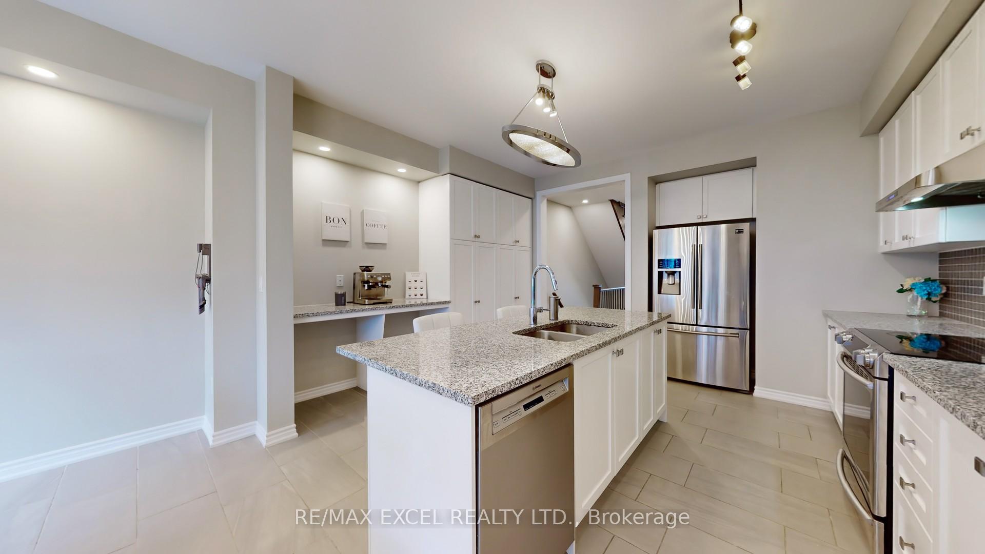 Photo 12 of 4 Isabella Peach Drive, Markham, Victoria Square — HOMEH