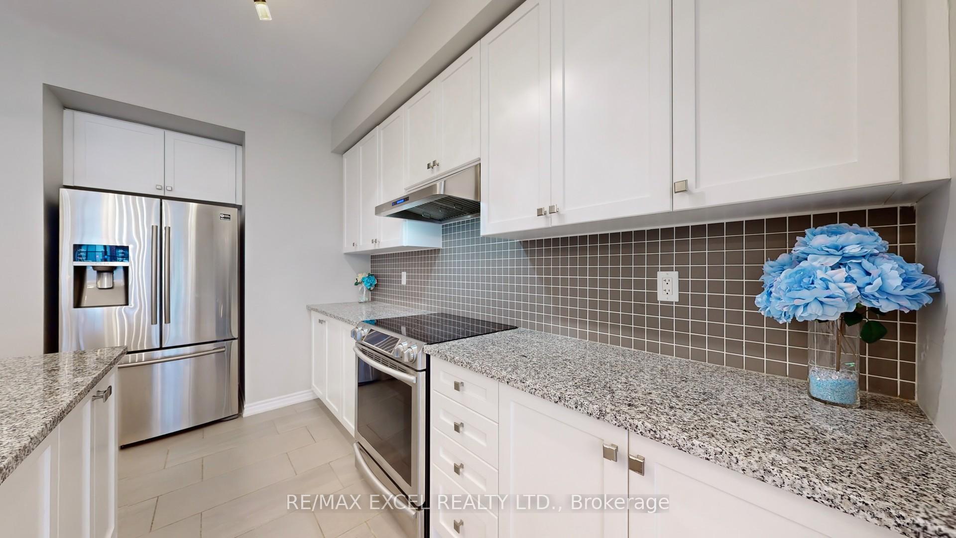 Photo 13 of 4 Isabella Peach Drive, Markham, Victoria Square — HOMEH