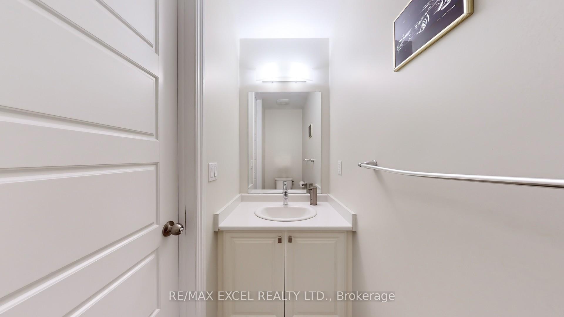 Photo 19 of 4 Isabella Peach Drive, Markham, Victoria Square — HOMEH